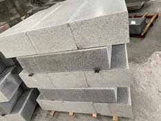 光面芝麻灰路沿石